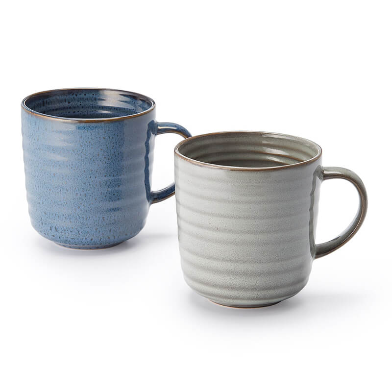 coppia-mug-philo coppia mug philo in ges bianco da 0.35 l. 2 colorazioni, blue e grigio. robusta e adatta all'utilizzo quotidiano
